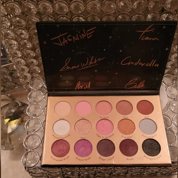 Disney Designer Its A Princess Thing Eyeshadow Palette - Picture 3 of 7